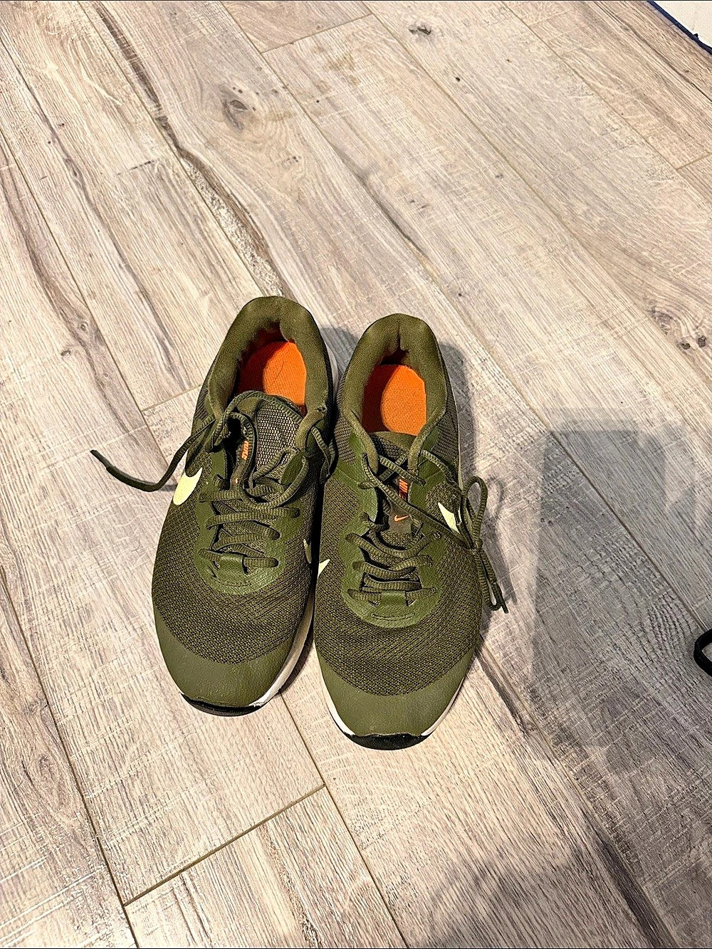 Nike React Infinity Run Flyknit womens Green & Orange US 6Y Athletic Shoes